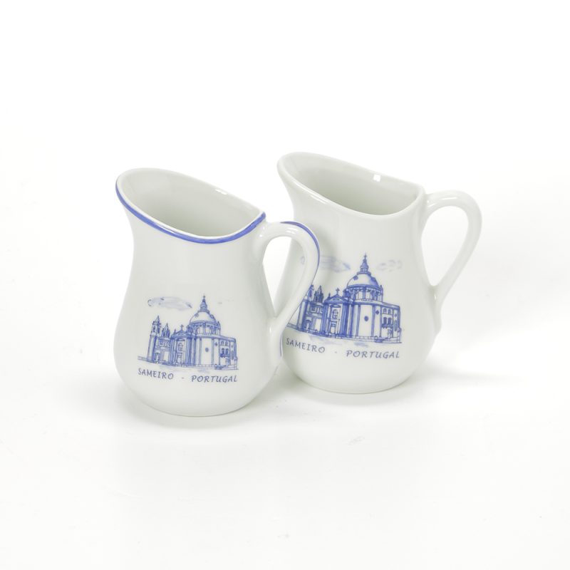 Leiteira pequena em porcelana com Santuário do Sameiro 300ml