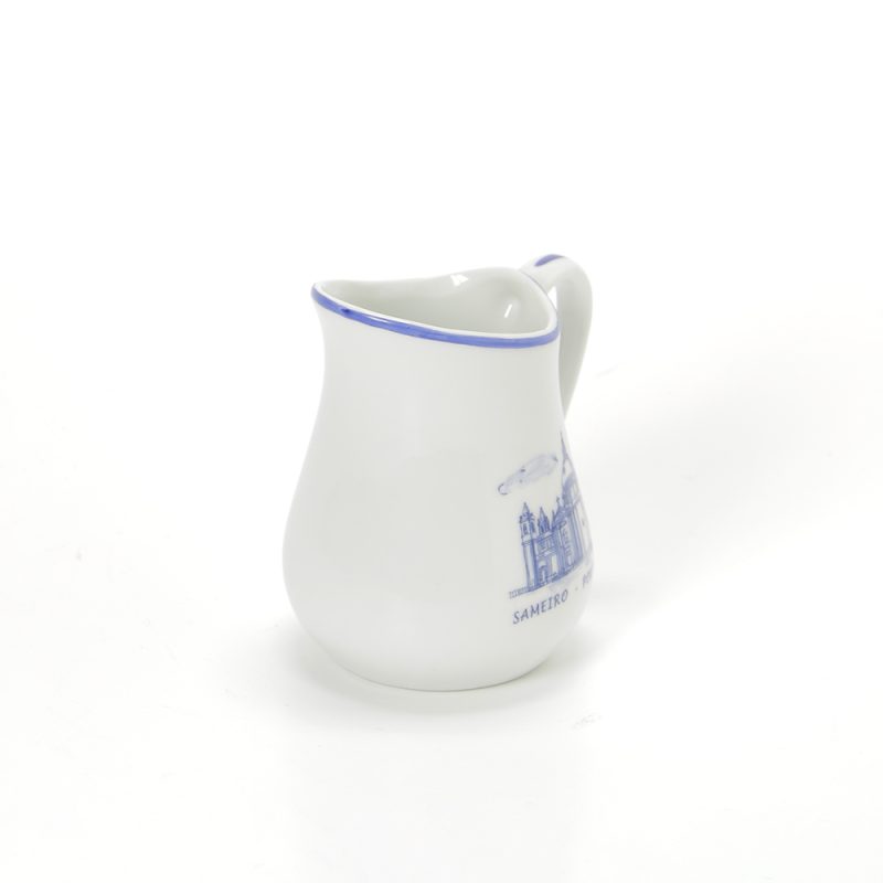 010-004-515-4054-Leiteira pequena 300ml lateral com santuario-Santuario-do-Sameiro-Braga-Portugal.jpg