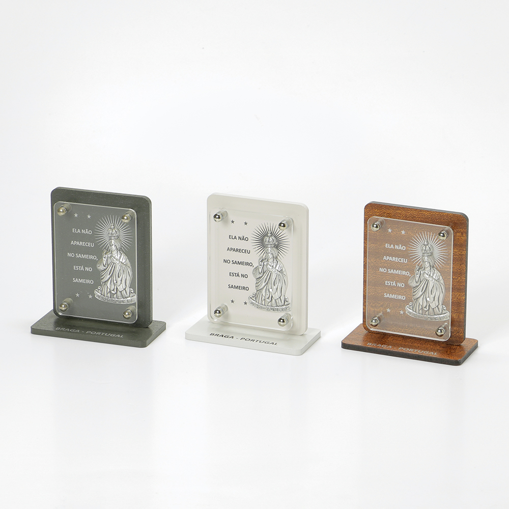 011-002-512-L0XX-Placa-castanha-em-madeira-com-mensagem_Santuario-do-Sameiro-Braga-Portugal