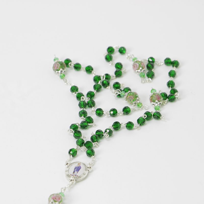 009-012-2501-1122-Terco verde com rosas nas contas aprox1-Santuario-do-Sameiro-Braga-Portugal.jpg