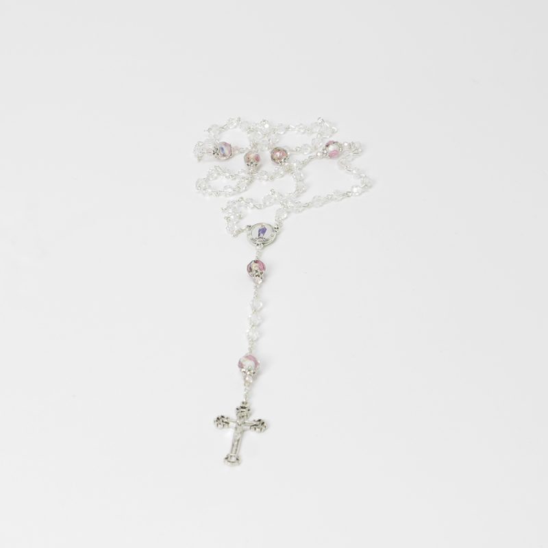 Terço em cristal com contas com rosas